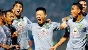 7 Tahun Tak Terkalahkan! Bernardo Tavares Jaga Harga Diri Persebaya di Derbi Jawa Timur vs Arema FC