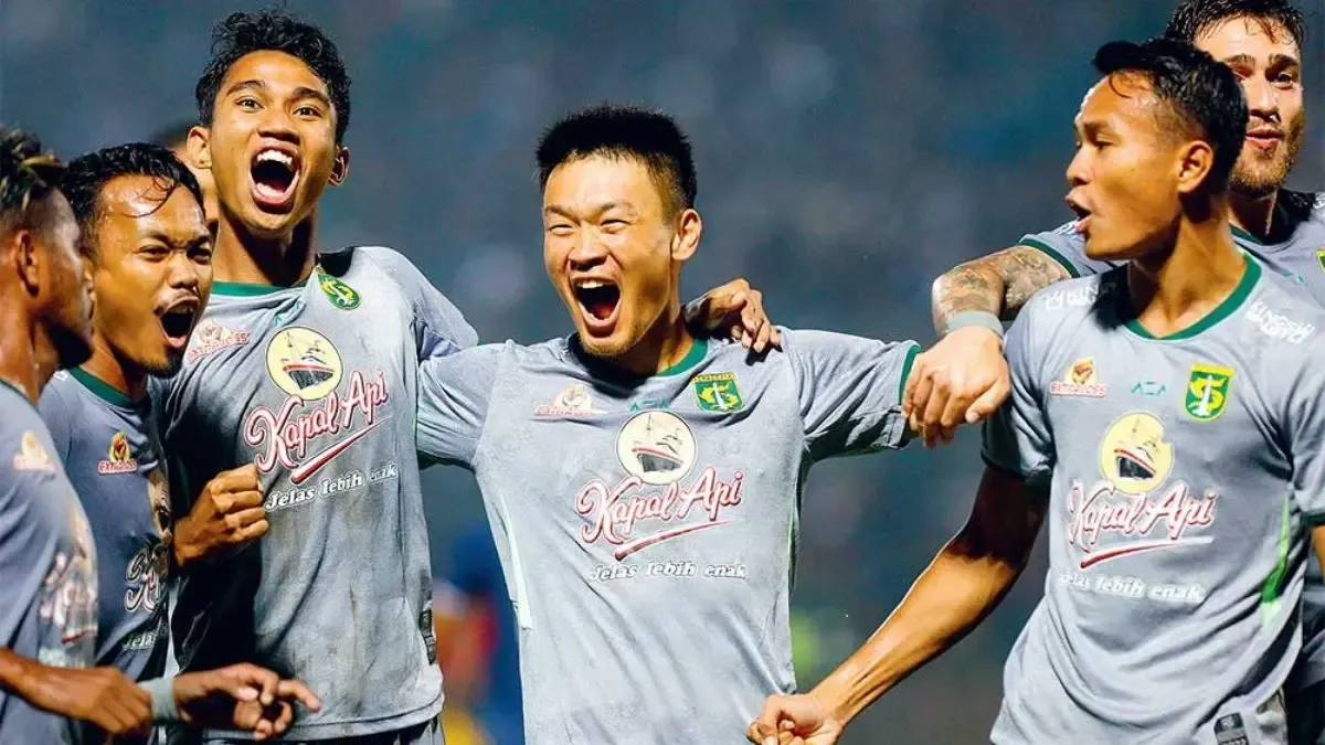 7 Tahun Tak Terkalahkan! Bernardo Tavares Jaga Harga Diri Persebaya di Derbi Jawa Timur vs Arema FC