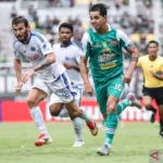 Bernardo Tavares Rencanakan Formasi Rahasia Persebaya Hadapi Arema FC di Stadion Dipta