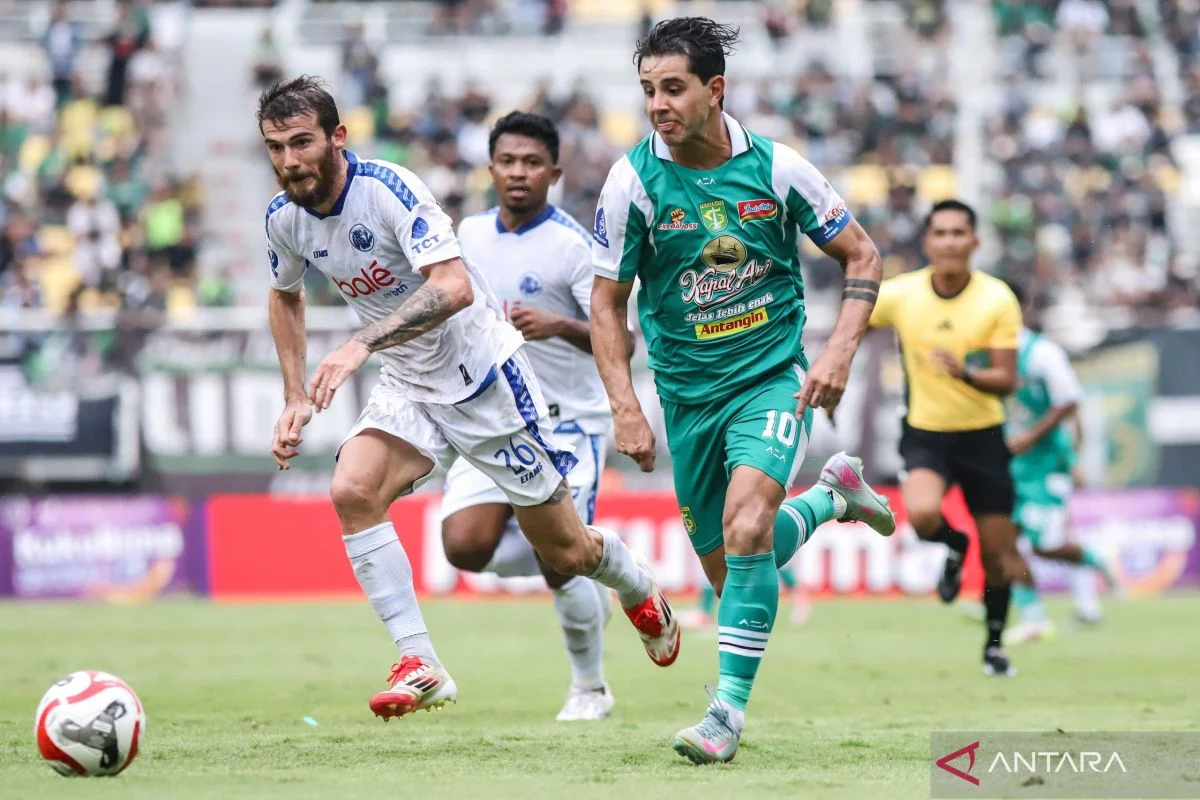 Bernardo Tavares Rencanakan Formasi Rahasia Persebaya Hadapi Arema FC di Stadion Dipta