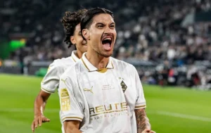 Kevin Diks Tampil Tenang di Laga Monchengladbach vs Mainz 05 Meski Cedera Menghambat