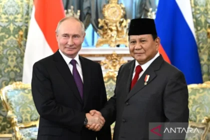 Liga Rusia 2024/2025: Persaingan Sengit, Pengaruh Politik, dan Tantangan Ekonomi Global