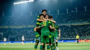 Persebaya Surabaya Tembus 4 Besar Super League 2025/2026, Pencapaian Mengguncang Klasemen!