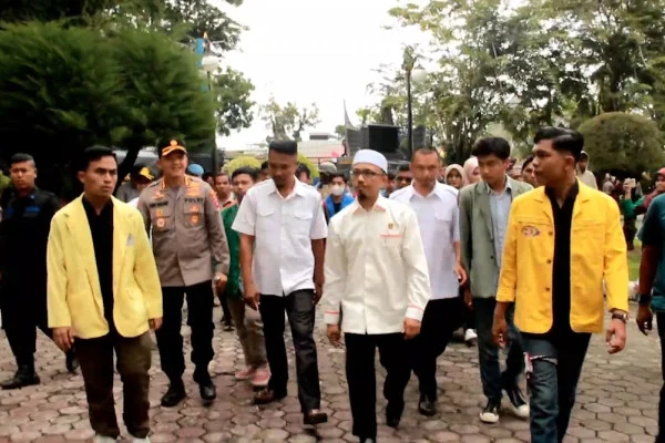 Ribuan Warga Samarinda Demo: Tuntutan Audit Anggaran Rudy Masud Pecah Badai Politik