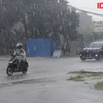 Waspada! Prediksi Hujan Jabodetabek Hari Ini Bikin Jalanan Lebih Basah