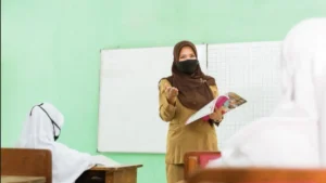 Akhir Penantian 4 Bulan, Gaji Guru Honorer Bandung Cair, Utang Kepsek Lunas