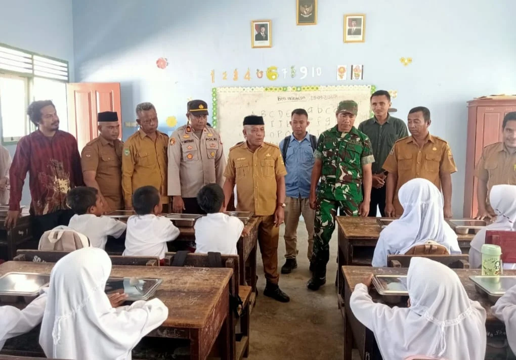 Geger! Guru Hukum Siswa Makan Tanah Lumpur di SD Negeri Bobong Taliabu, Konflik Akhirnya Damai