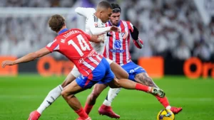 Giuliano Simeone Terkejut: Benturan Ben White dengan Lambang Atletico Pecah Ketegangan di Semifinal Champions League