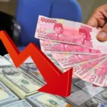 Pembatasan Dolar US$25 Ribu per Orang Dorong Rupiah Melemah ke Rp17.400 per Dolar