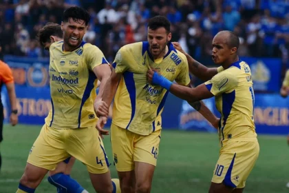Persib PSIM: Gol Cepat Matricardi Bawa Maung Bandung Pertahankan Puncak Klasemen