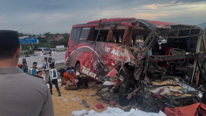 Tragedi di Tol Palindra: 3 Penumpang Pickup Tewas Usai Tabrakan Truk Fuso, Penyebab dan Dampaknya